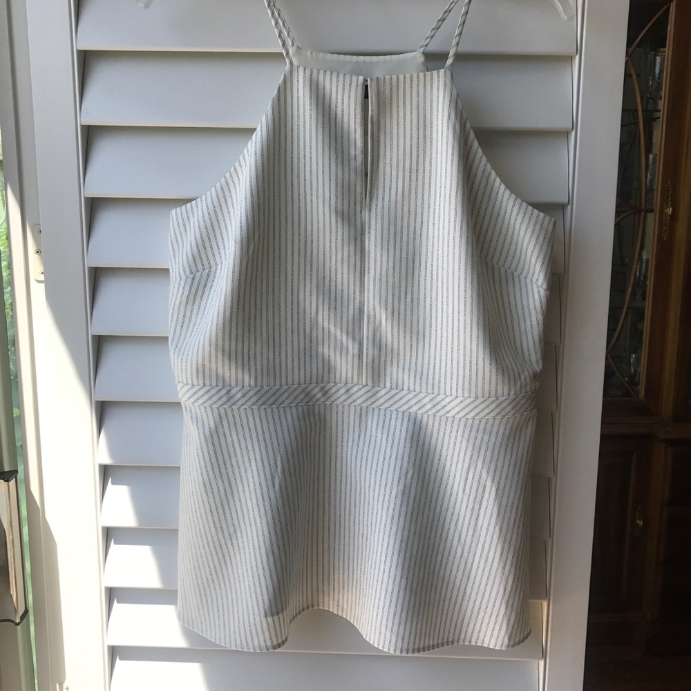 BANANA REPUBLIC Perfect White Top! - Picture 5 of 6